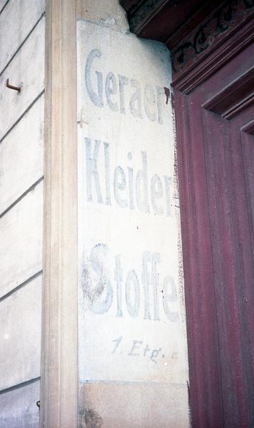 Görlitz, Jacob-Böhme-Str. 6, 29.4.1996.jpg - Geraer Kleider-Stoffe 1. Etg.